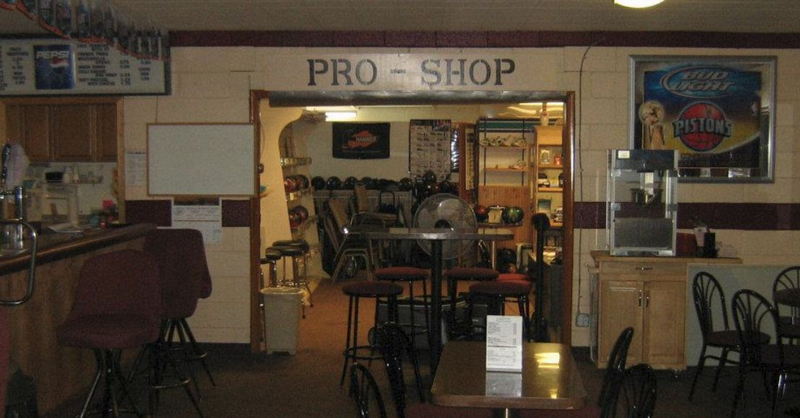 Hi-Skore Lanes & Bar - Web Listing (newer photo)